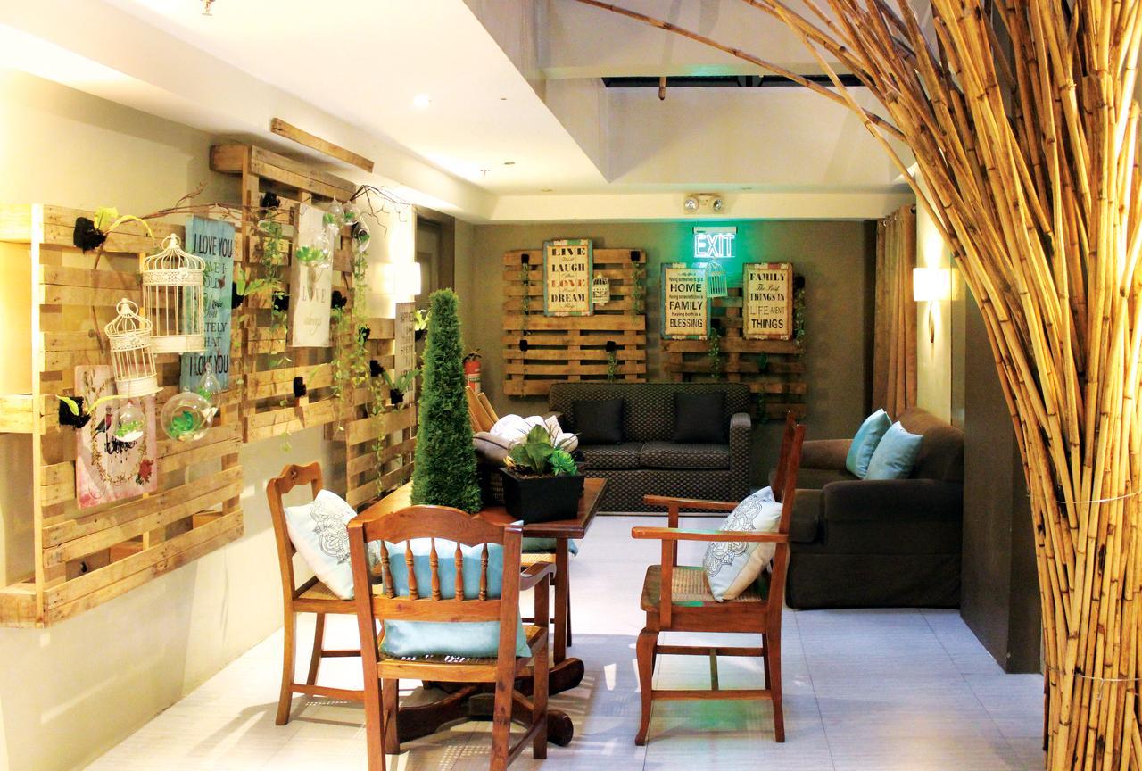 Swagman Hotel Manila Exteriör bild