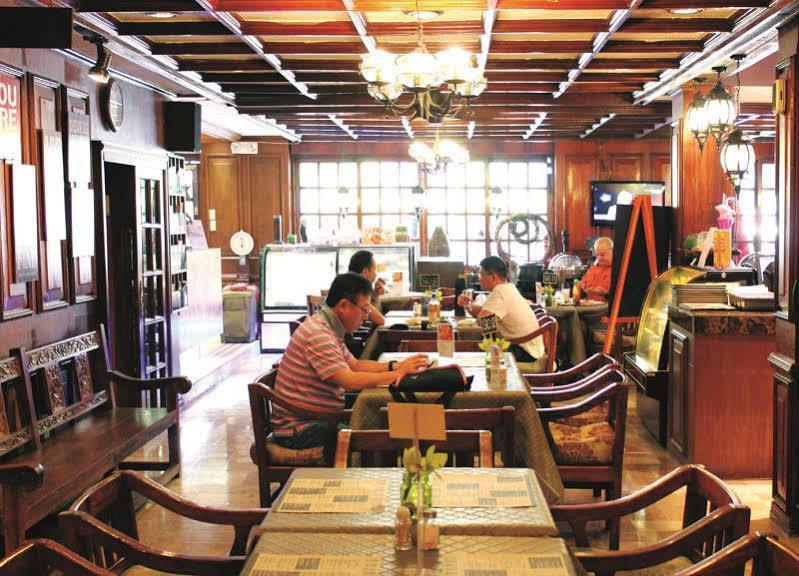 Swagman Hotel Manila Exteriör bild