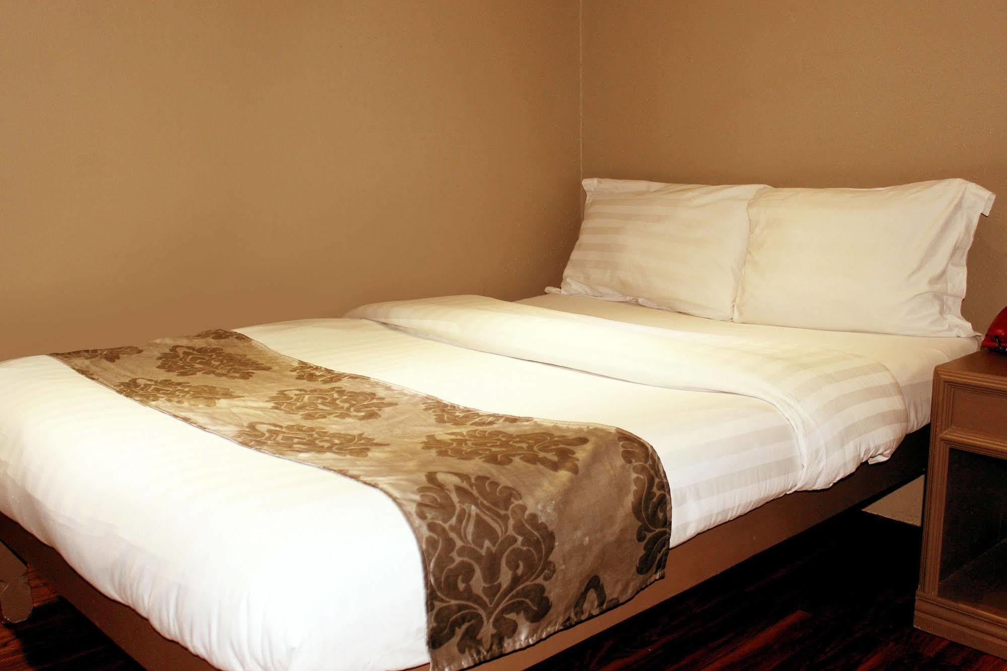 Swagman Hotel Manila Exteriör bild