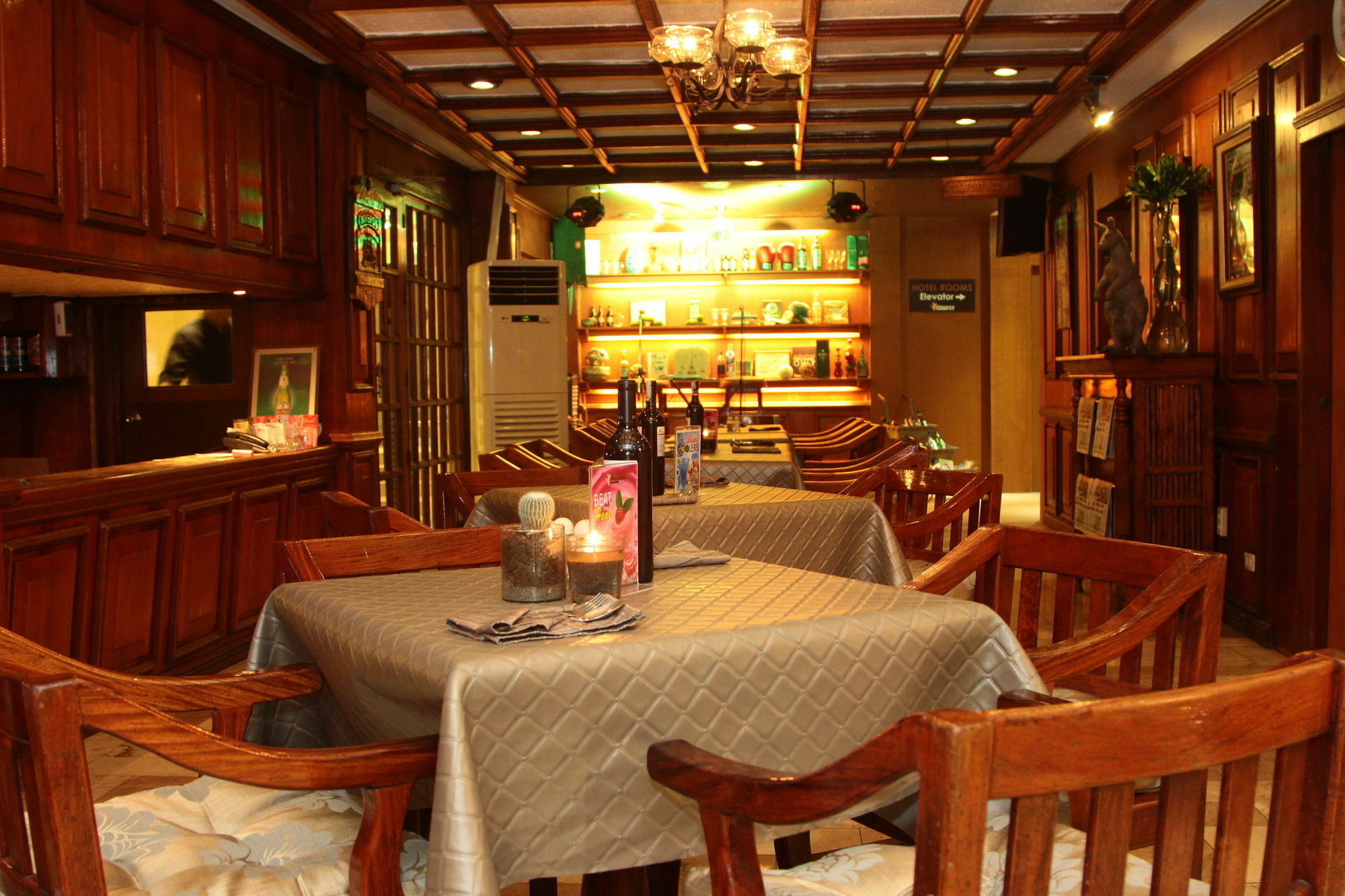 Swagman Hotel Manila Exteriör bild