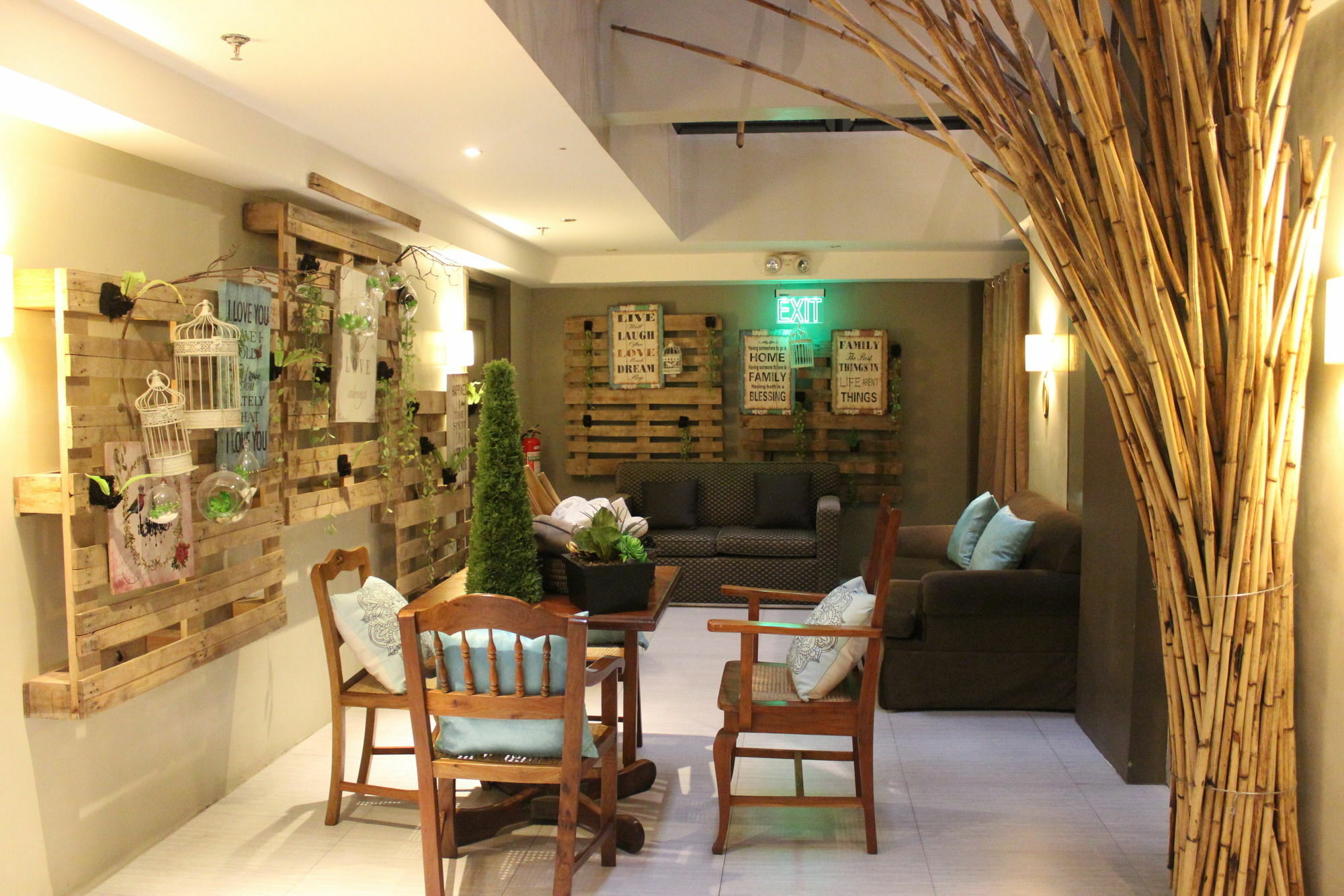 Swagman Hotel Manila Exteriör bild